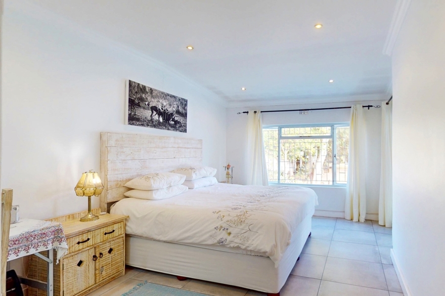 4 Bedroom Property for Sale in Middedorp Western Cape